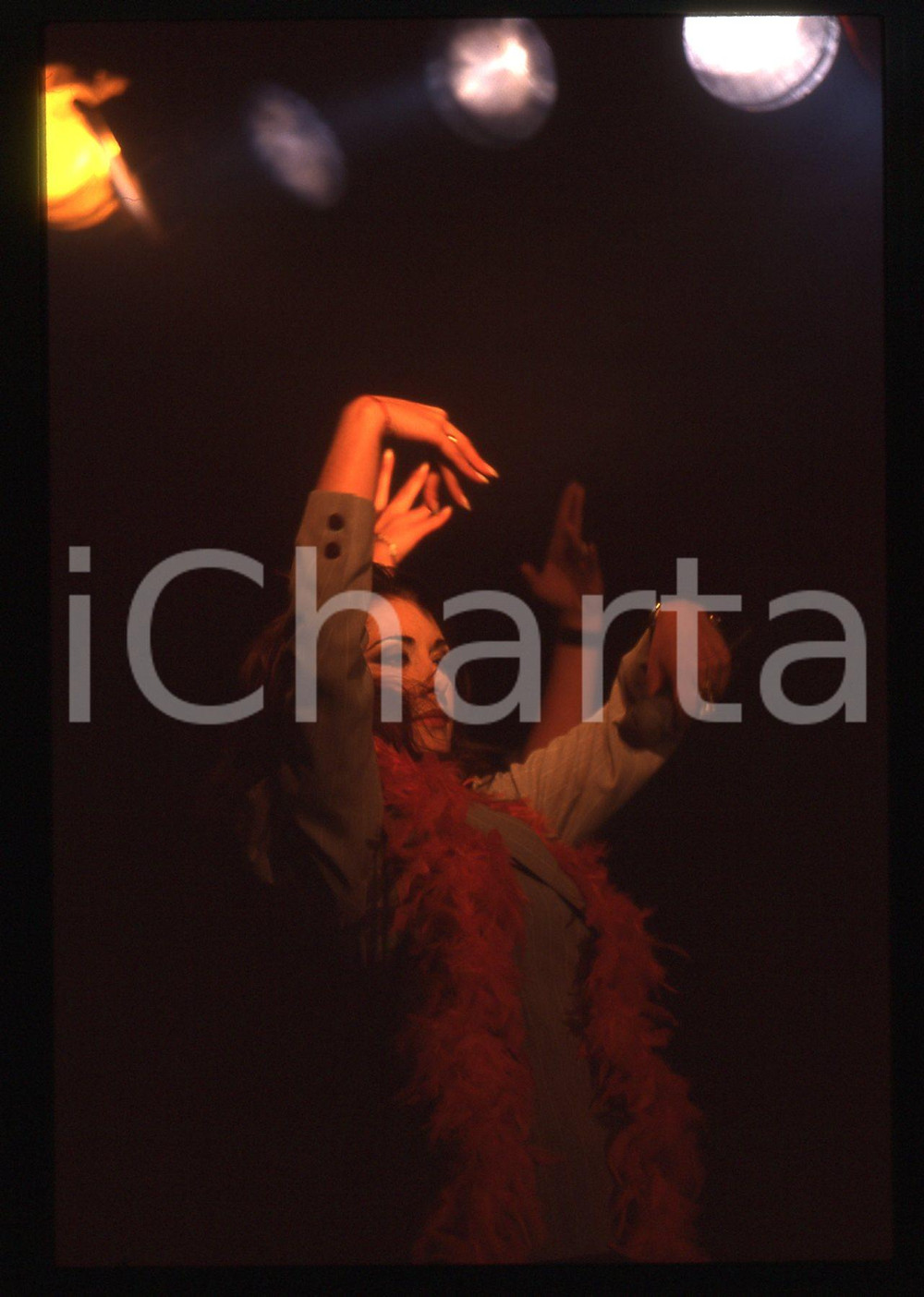 Fotografia d epoca originale 35mm vintage slide 1990 ca Sabrina SALERNO in concerto 10 1
