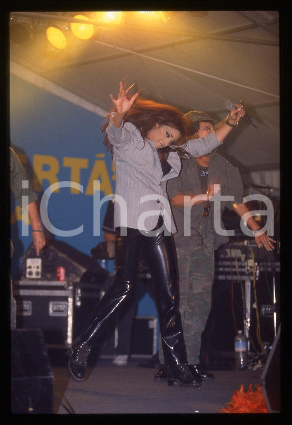 Fotografia d epoca originale 35mm vintage slide 1990 ca Sabrina SALERNO in concerto 13 1