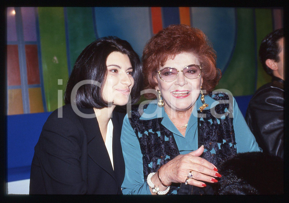 35mm vintage slide* 1994 Festival SANREMO Laura PAUSINI e Nilla PIZZI (2)