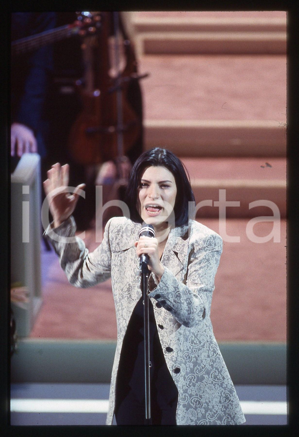 35mm vintage slide*1994 Festival SANREMO Laura PAUSINI canta " Strani Amori" (3)