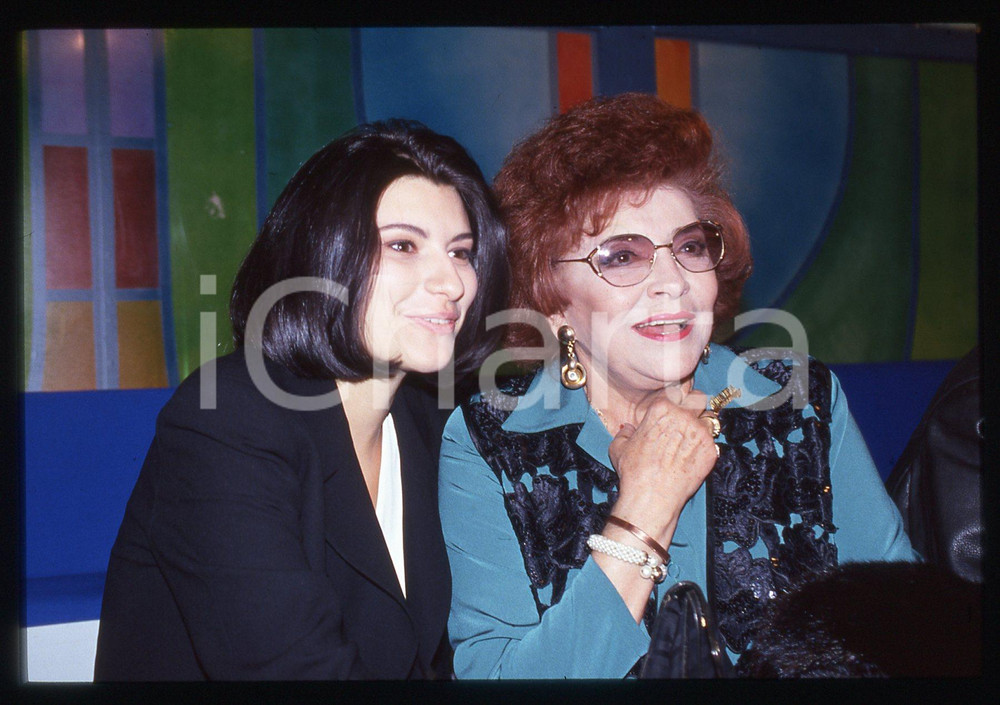 35mm vintage slide* 1994 Festival SANREMO Laura PAUSINI e Nilla PIZZI (4)