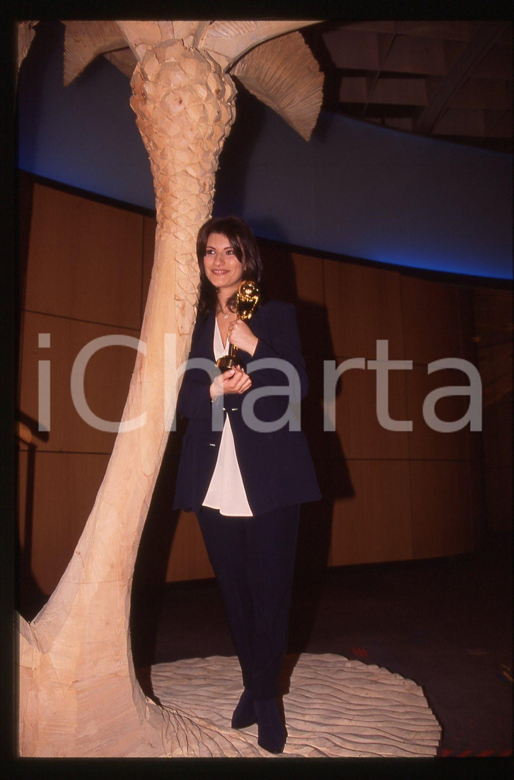 35mm vintage slide* 1995 MONTECARLO Laura PAUSINI premiata al Music Festival (6)