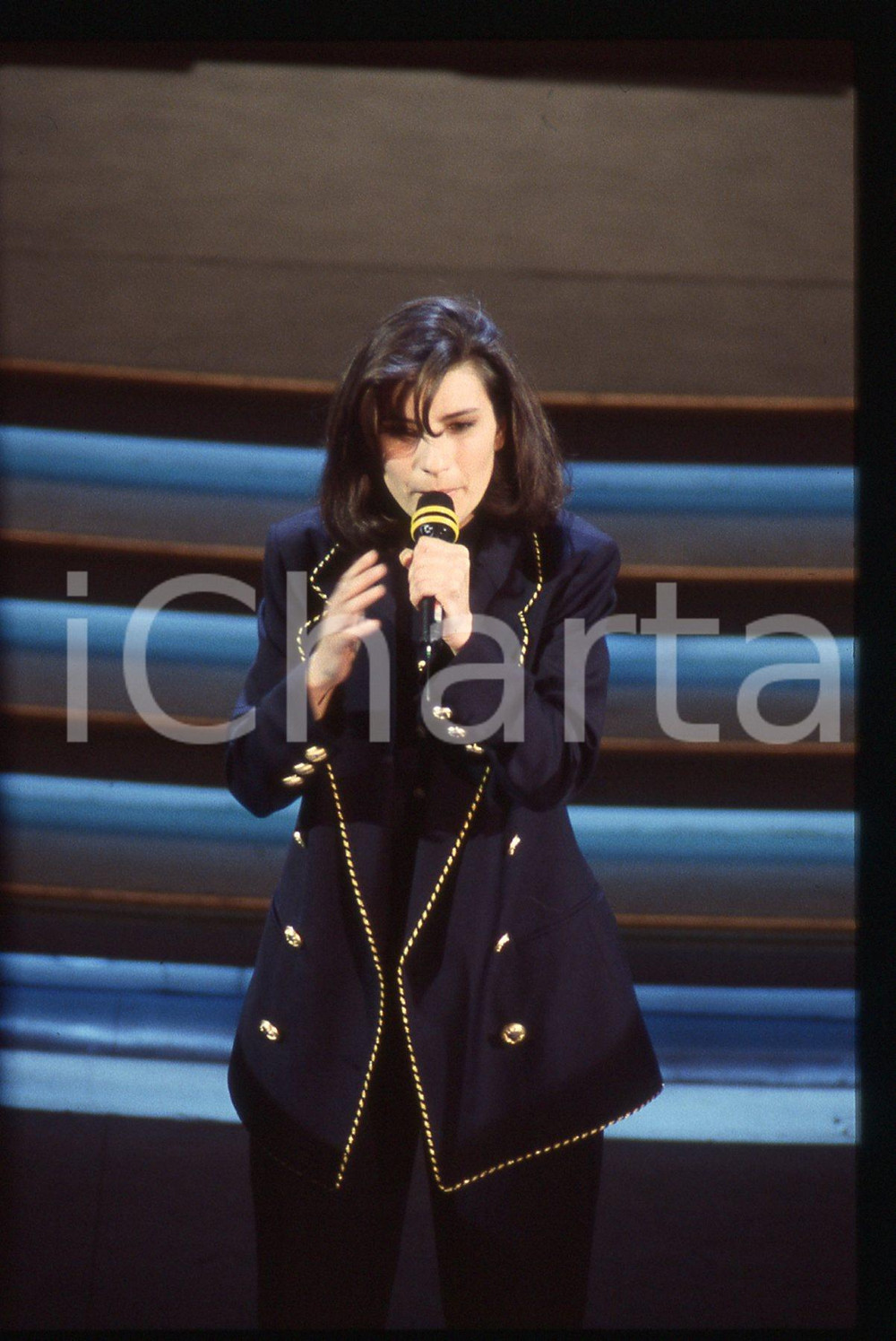 35mm vintage slide*1993 Festival SANREMO Laura PAUSINI canta "La Solitudine" (2)