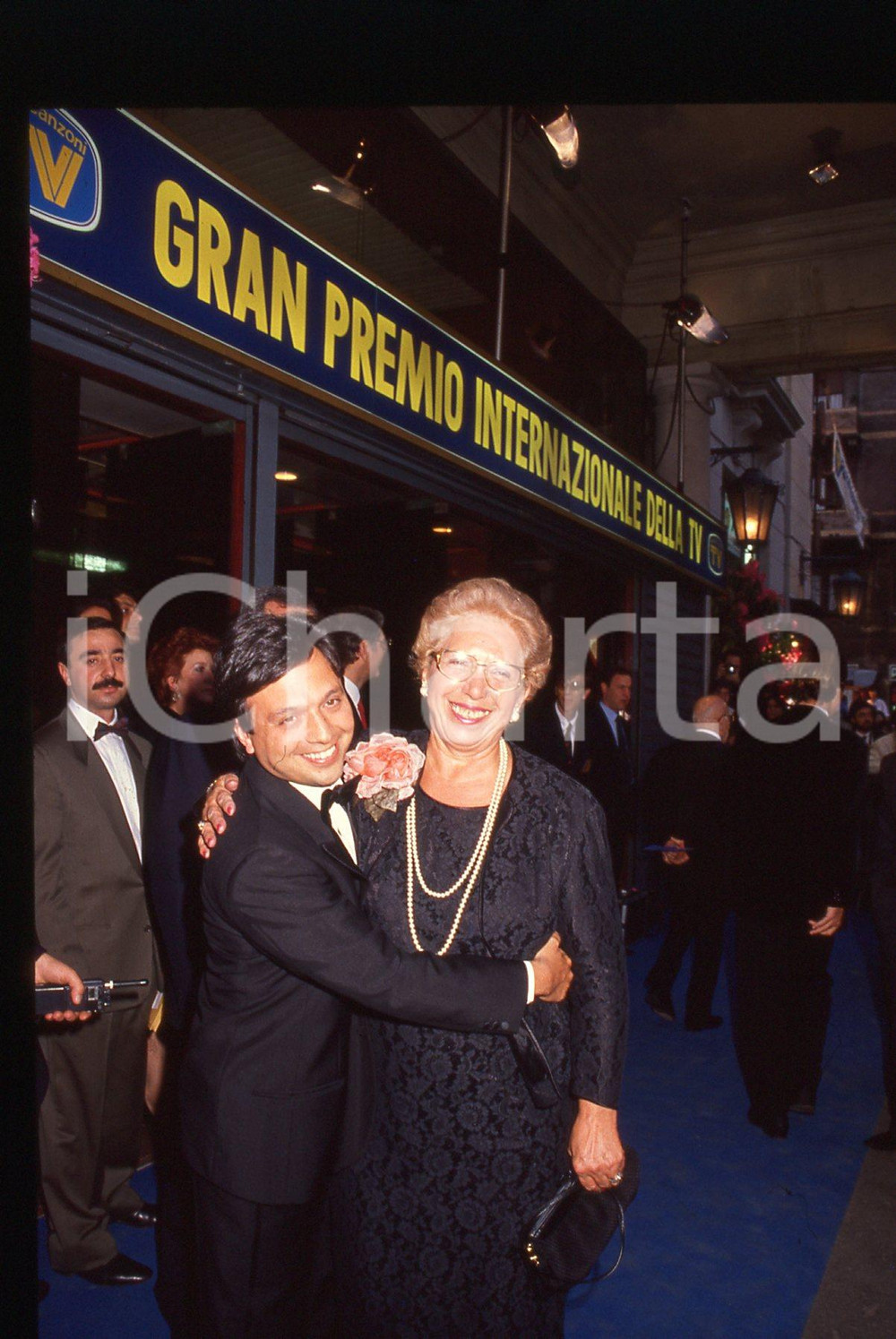 35mm vintage slide*1990 MILANO Telegatti Piero CHIAMBRETTI con la mamma Felicita