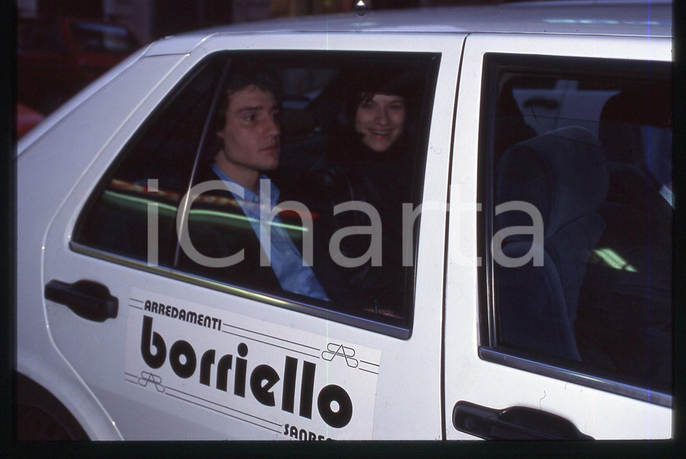 35mm vintage slide* 1996 SANREMO Laura PAUSINI in taxi con Alfredo CERRUTI JR.