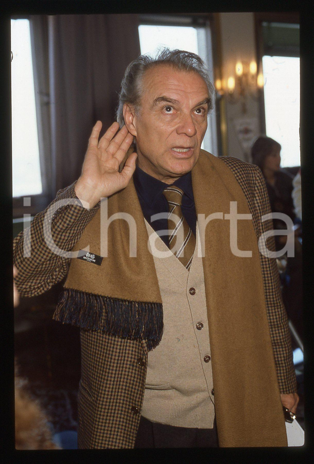 35mm vintage slide* 1990ca Ritratto curioso di Giorgio ALBERTAZZI