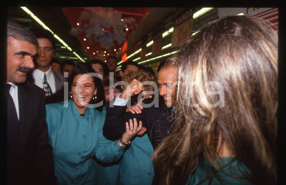 35mm vintage slide* 1990ca Silvio BERLUSCONI tra suoi sostenitori