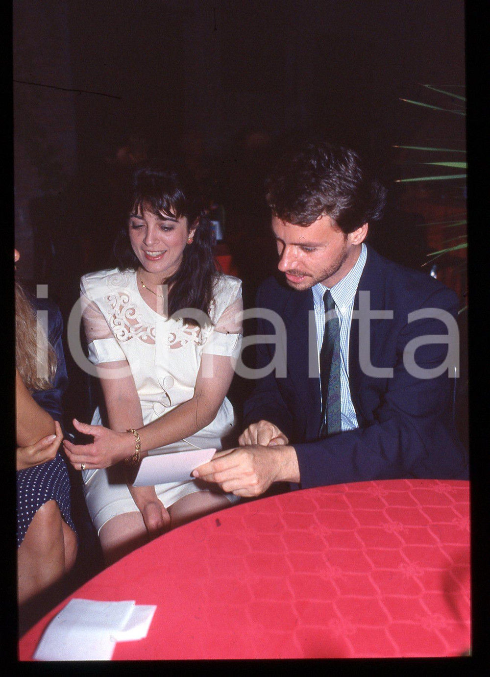 35mm vintage slide* 1990ca Alberto ANGELA ritratto con Monica ANGELA (2)