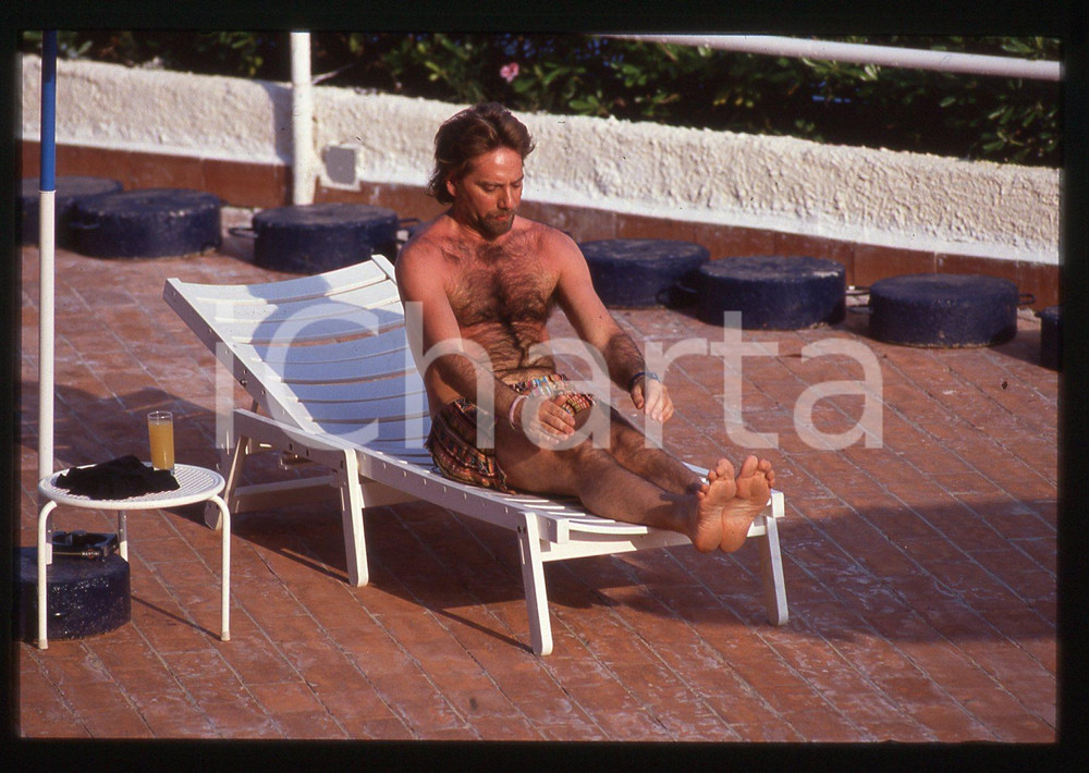 35mm vintage slide* 1990ca Tony ESPOSITO ritratto a bordo piscina (2)