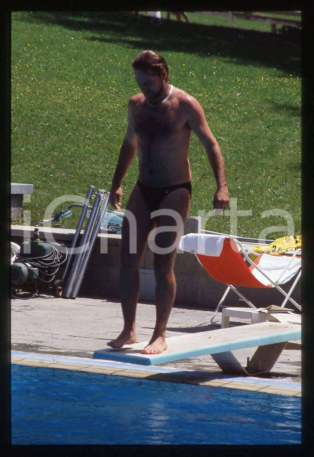35mm vintage slide* 1990ca Tony ESPOSITO ritratto del cantante in piscina (4)