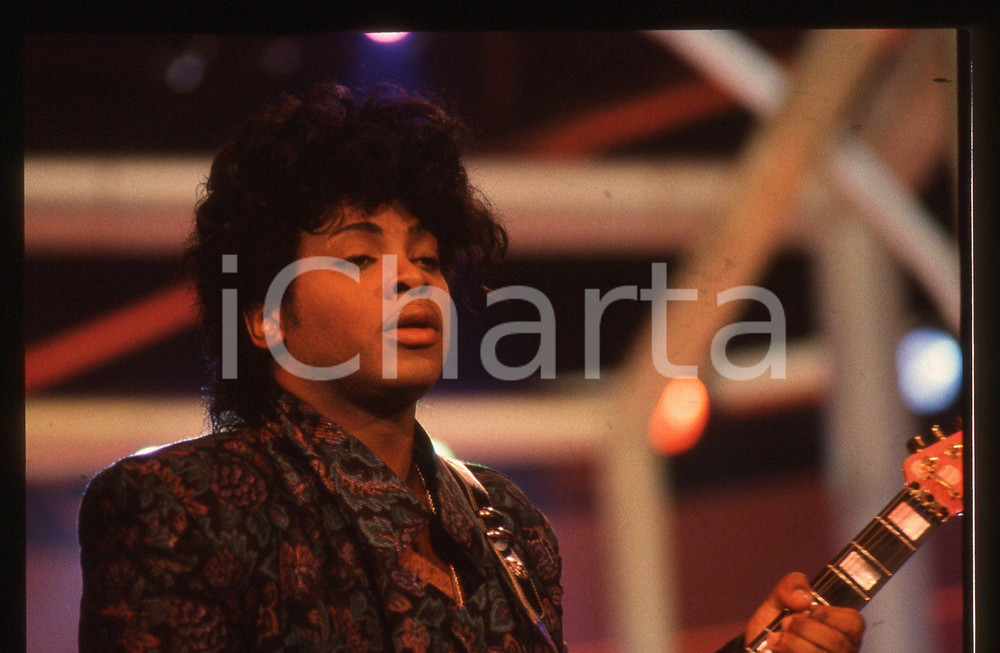 Fotografia d epoca originale 35mm vintage slide 1988 FESTIVALBAR Jesse JOHNSON canta LOVE STRUCK 10 1