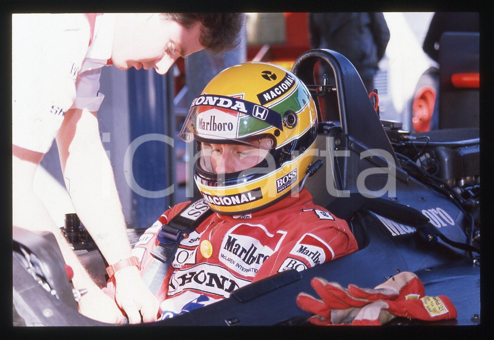 Fotografia d epoca originale 35mm vintage slide 1989 Ayrton SENNA ritratto su MCLAREN MP4/5 5 1