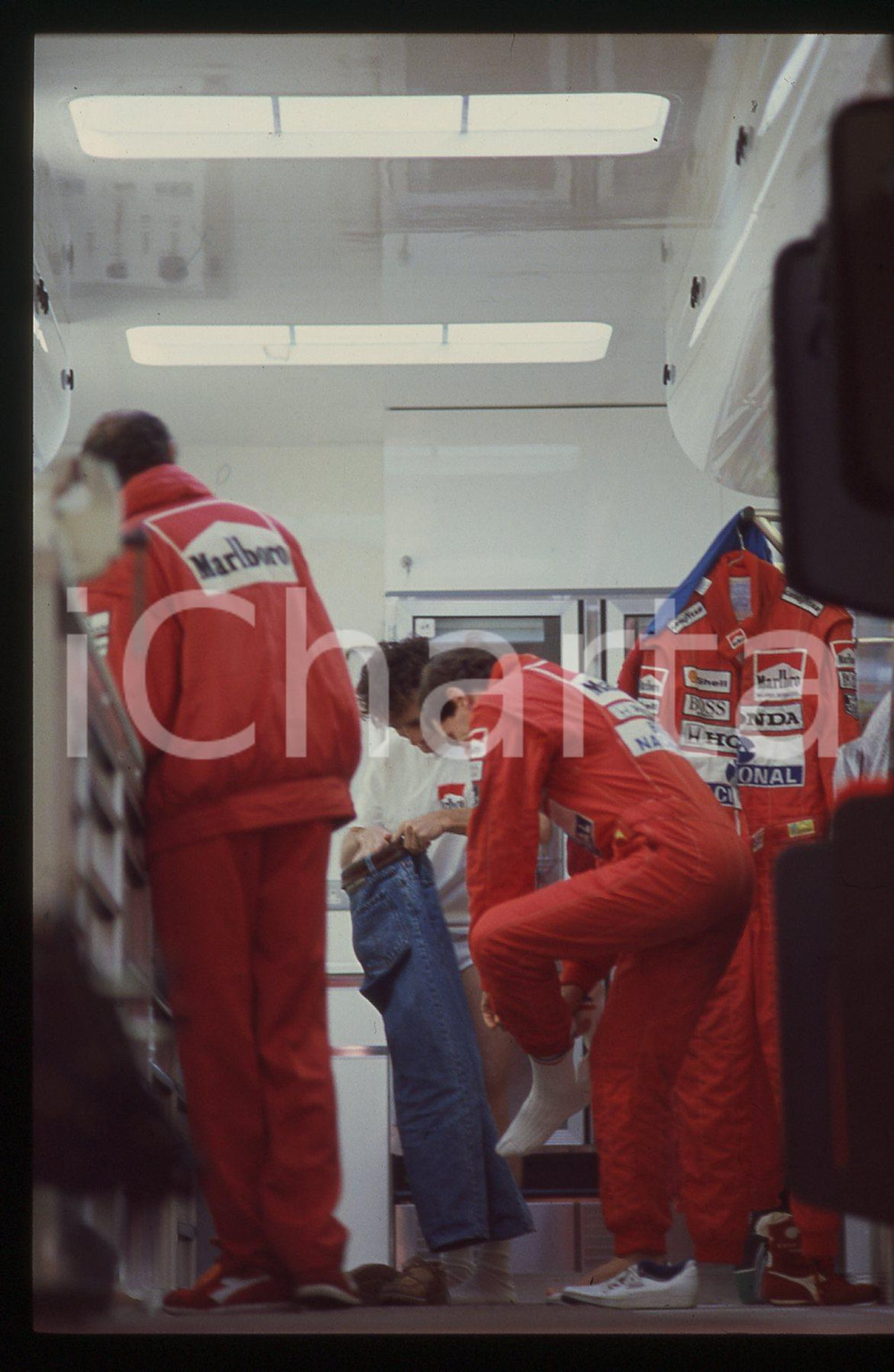 Fotografia d epoca originale 35mm vintage slide 1990ca Ayrton SENNA e Alain PROST prima di una gara 1