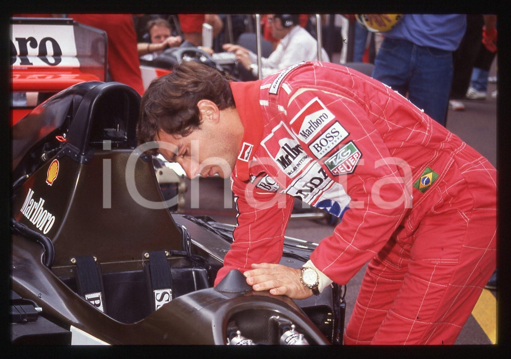 Fotografia d epoca originale 35mm vintage slide 1988 IMOLA Ayrton SENNA ritratto su MCLAREN MP4/4 20 1