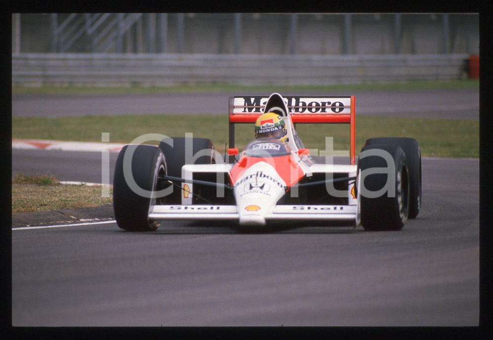 Fotografia d epoca originale 35mm vintage slide 1988 Ayrton SENNA in pista su monoposto MCLAREN MP4/4 1