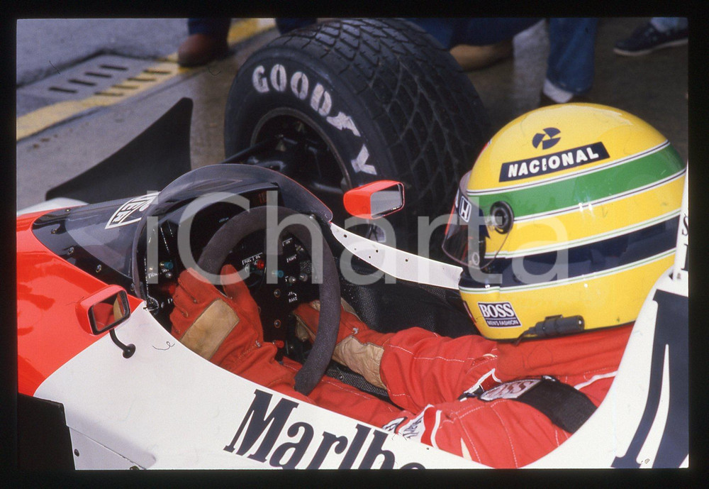 Fotografia d epoca originale 35mm vintage slide 1988 Ayrton SENNA a bordo della MCLAREN MP 4/4 6 1