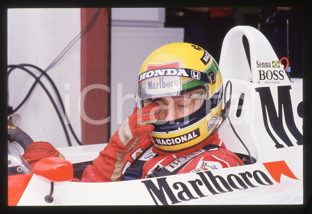 Fotografia d epoca originale 35mm vintage slide 1988 Ayrton SENNA a bordo della MCLAREN MP 4/4 8 1