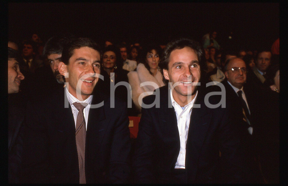 Fotografia d epoca originale 35mm vintage slide 1988 MILANO Ayrton SENNA e Gerhard BERGER ai CASCHI D ORO 1