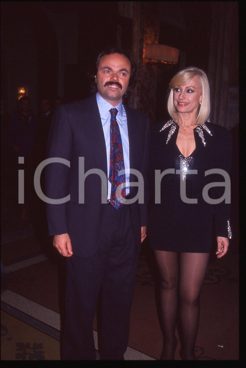 35mm vintage slide* 1985ca Raffaella CARRA' ritratta con Sergio JAPINO