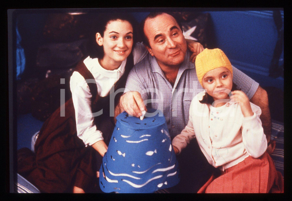 35mm vintage slide* 1990 MERMAIDS - Bob HOSKINS in una scena del film *