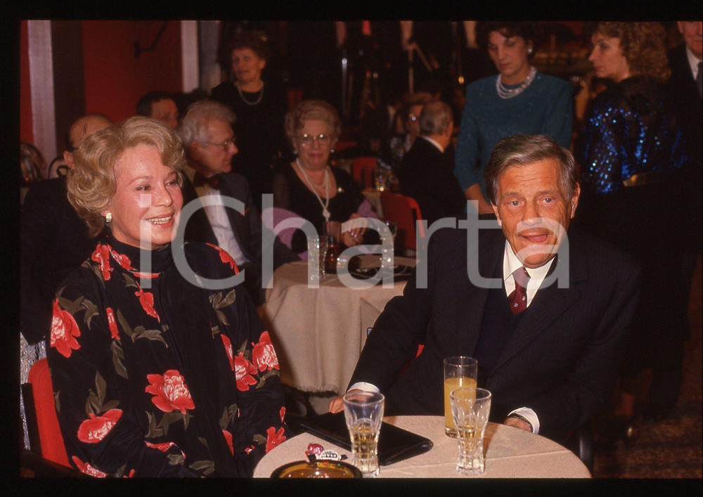 35mm vintage slide* 1985ca CINEMA Ingrid THULIN ritratta con Renzo PALMER