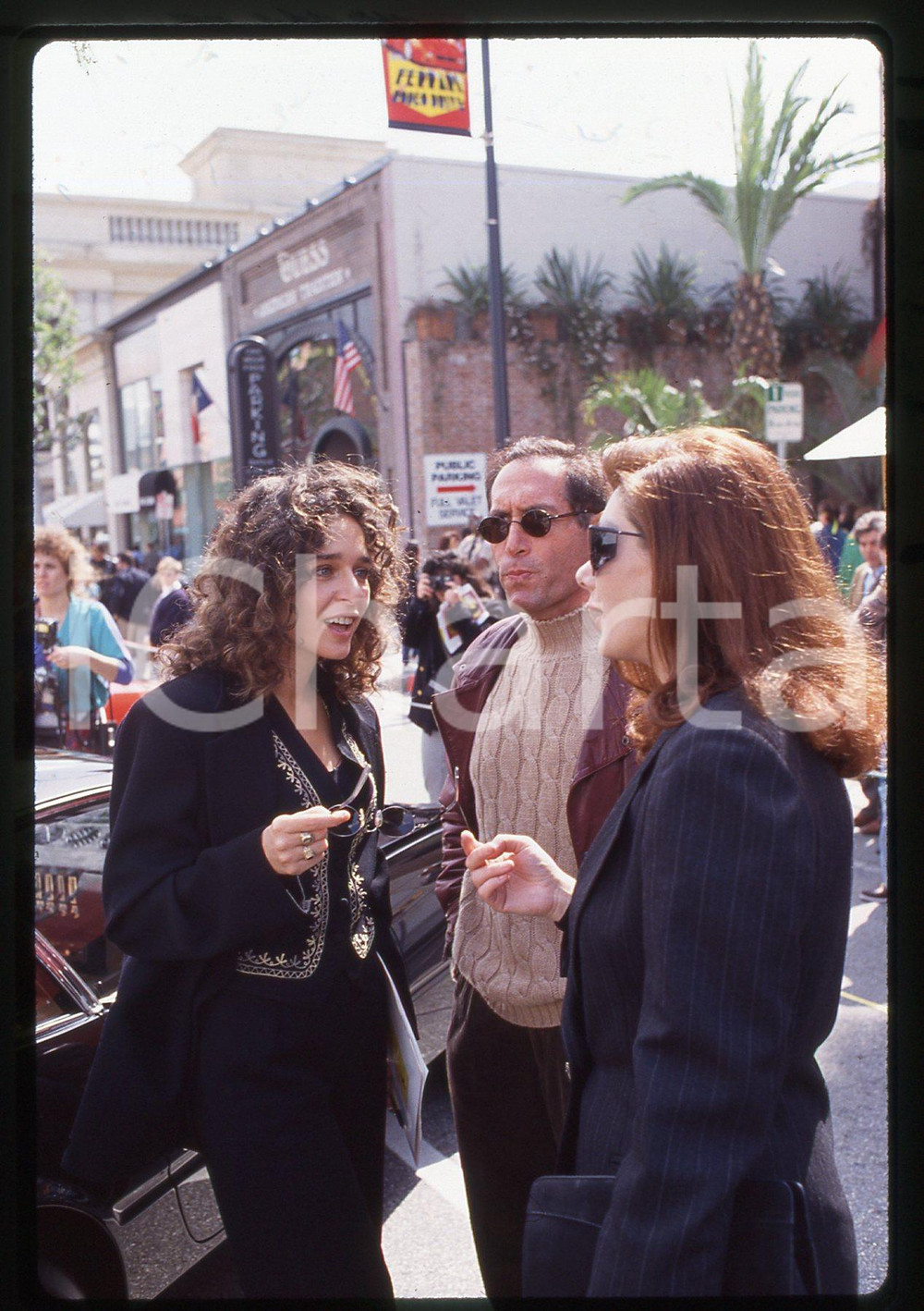 35mm vintage slide* 1990ca CINEMA Valeria GOLINO ritratta con Edwige FENECH (2)