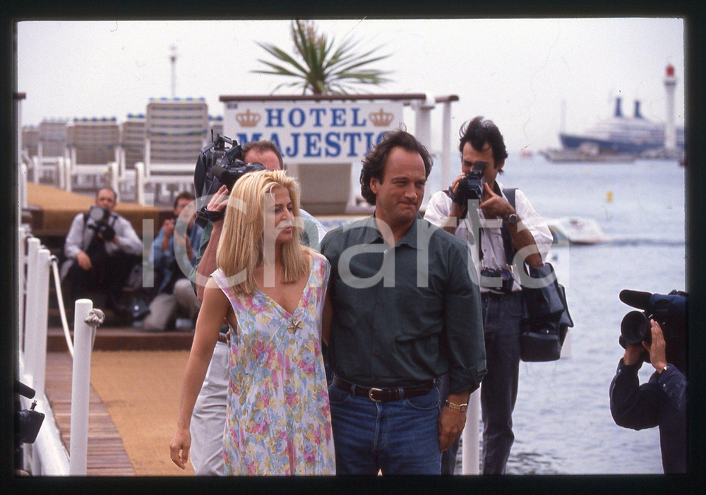 35mm vintage slide* 1994 CANNES Festival Cinema Jim BELUSHI e Linda HAMILTON (3)