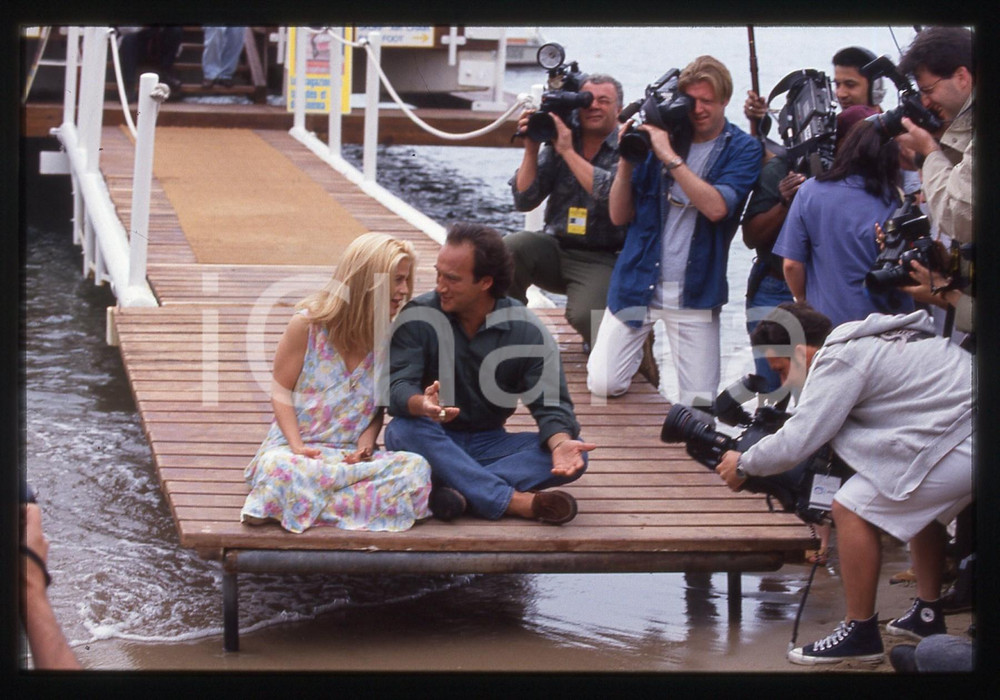 35mm vintage slide*1994 CANNES Festival Cinema Jim BELUSHI e Linda HAMILTON (13)