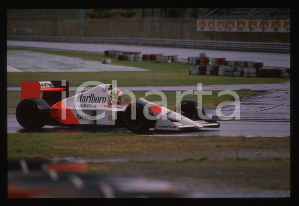 Fotografia d epoca originale 35mm vintage slide 1988 MONZA  Ayrton SENNA in pista sulla MCLAREN MP 4/4 2 1