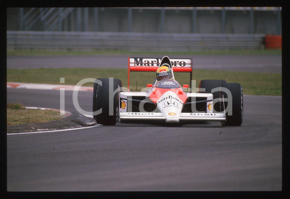 Fotografia d epoca originale 35mm vintage slide 1988 MONZA  Ayrton SENNA in pista sulla MCLAREN MP 4/4 3 1