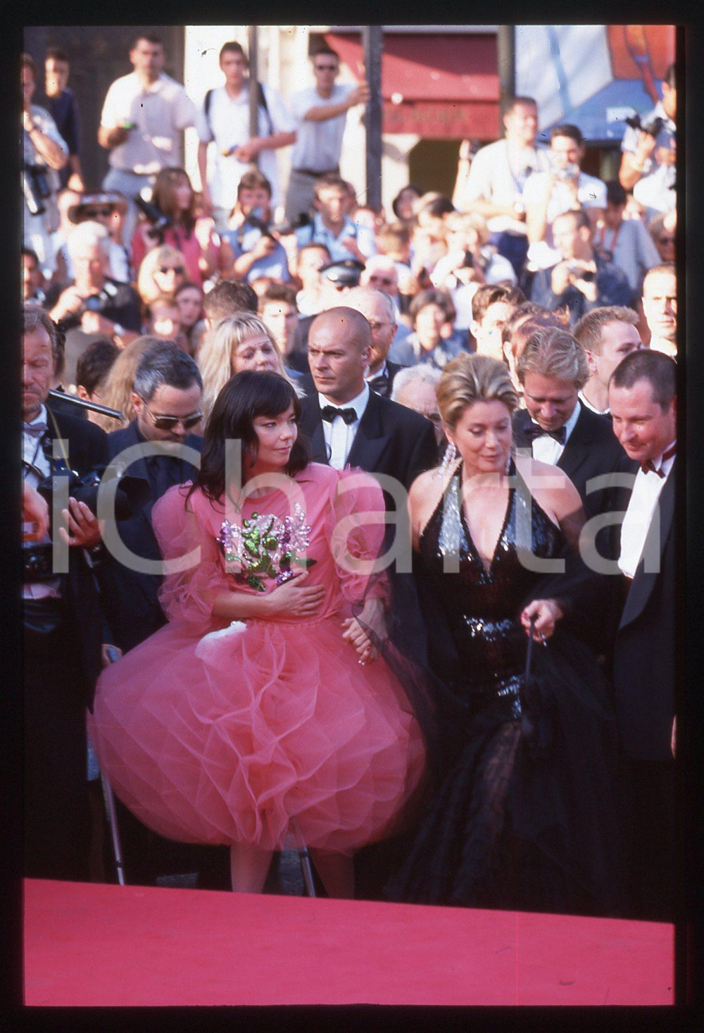 35mm vintage slide*2000 CANNES Festival del Cinema BJORK e Catherine DENEUVE (4)