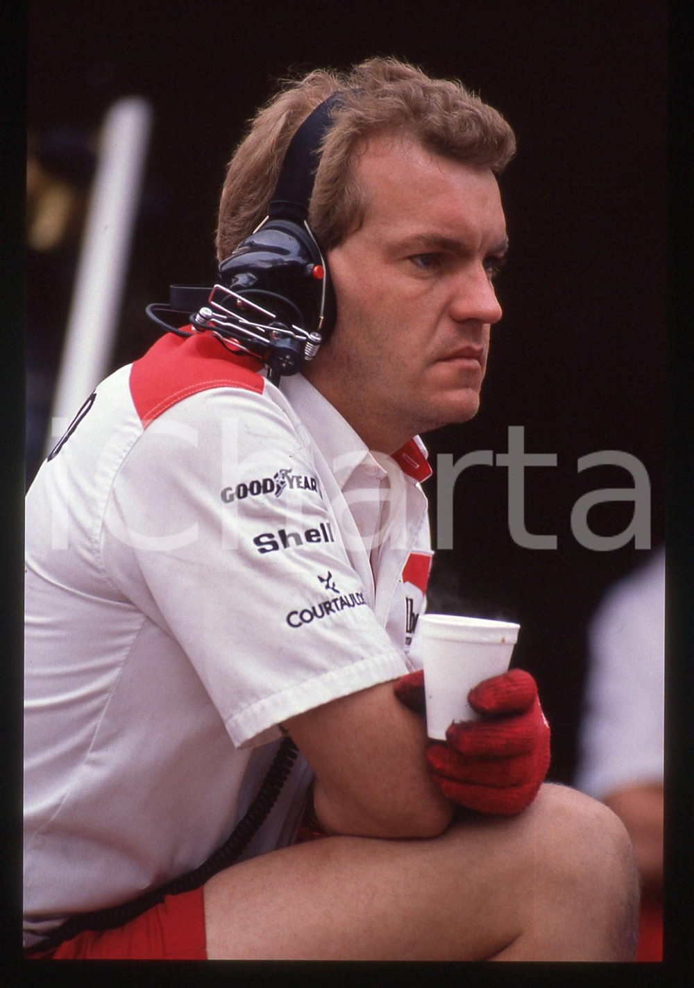 35mm vintage slide* 1990ca FORMULA 1 - Ingegnere team MCLAREN ritratto ai box