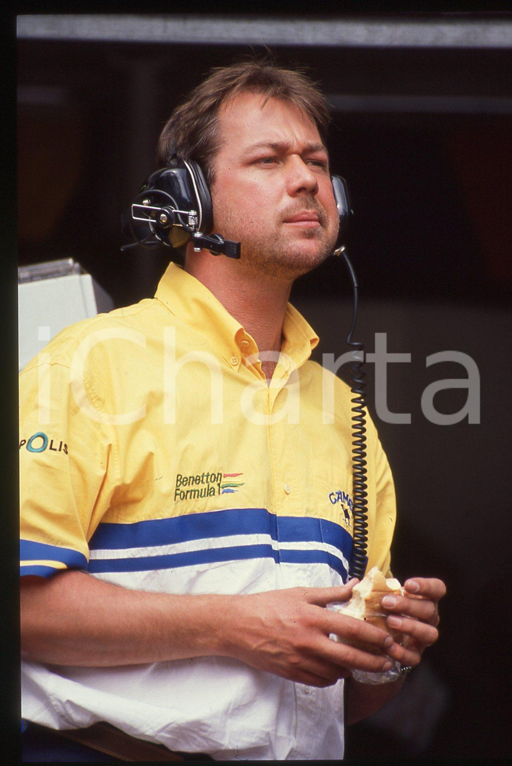 35mm vintage slide* 1990ca FORMULA 1 - Ingegnere scuderia BENETTON nei box (2)