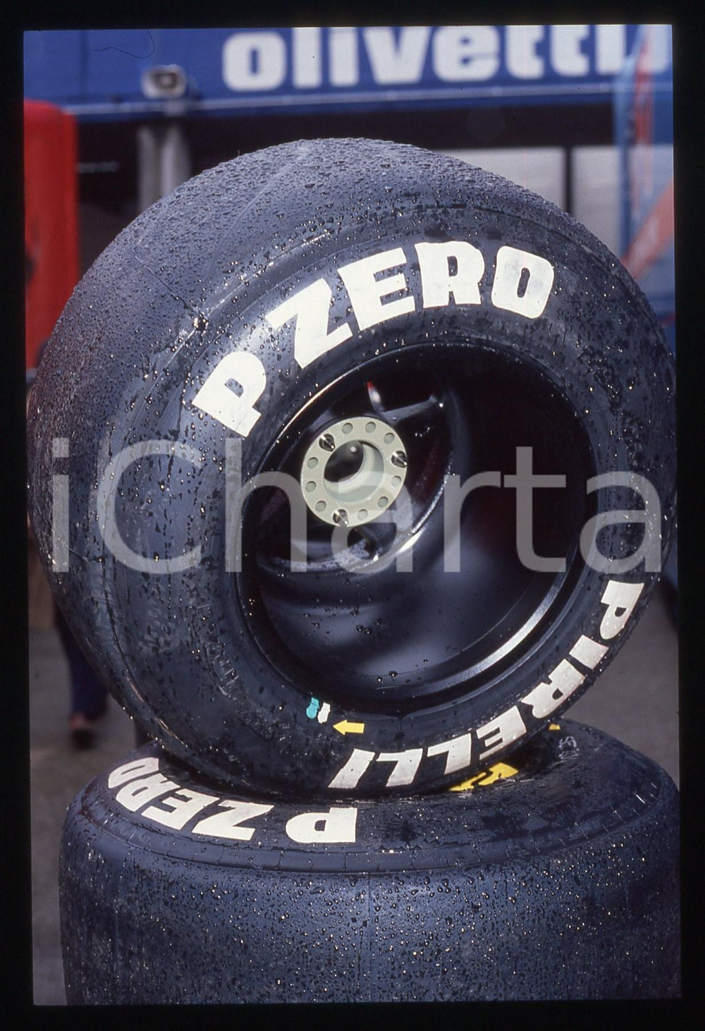 35mm vintage slide* 1990ca FORMULA 1 - PIRELLI PZERO pneumatici da corsa slick *