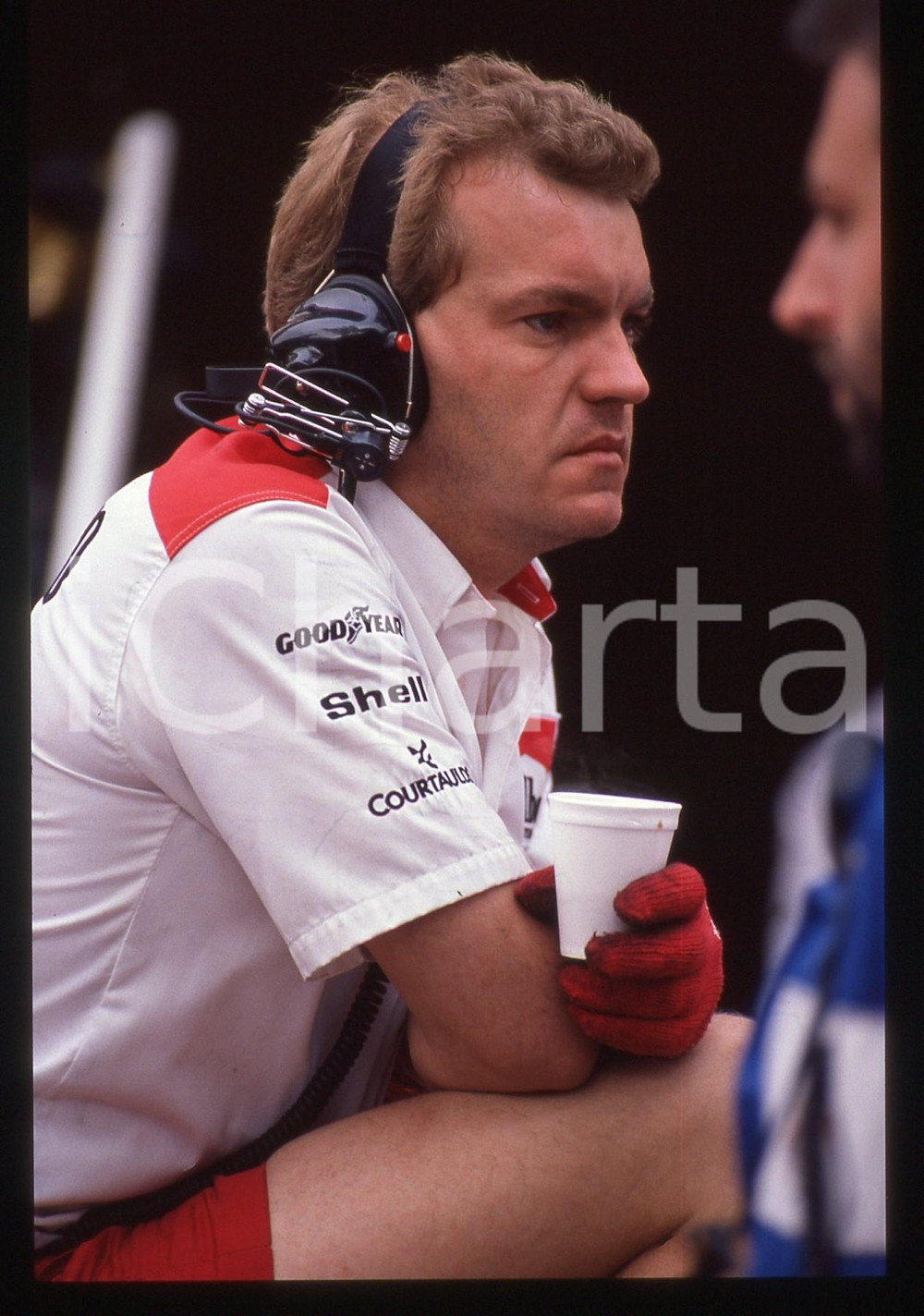 Fotografia d epoca originale 35mm vintage slide 1990ca FORMULA 1  Ingegnere team MCLAREN ritratto ai box 1