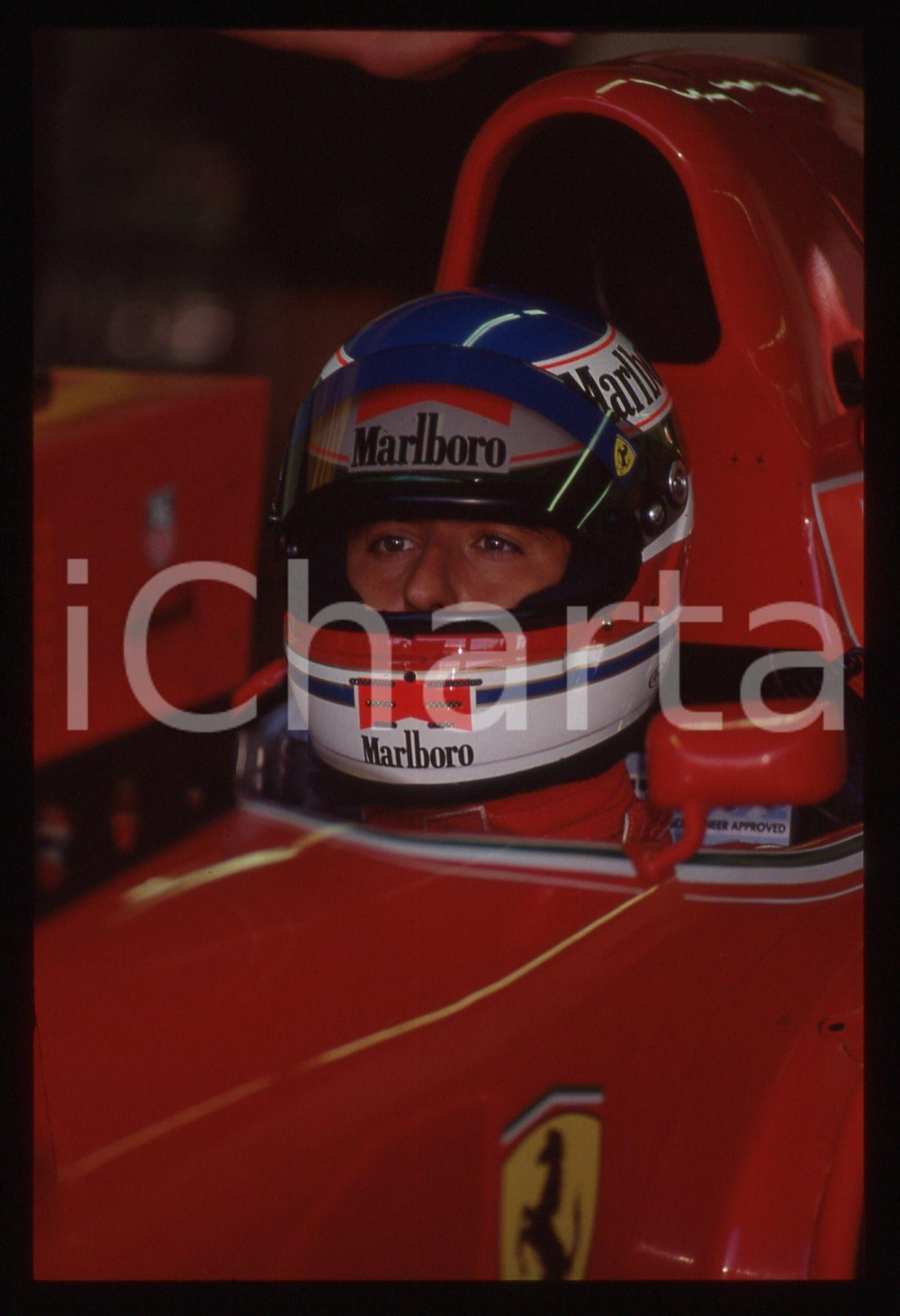35mm vintage slide* 1992 FORMULA 1 Ivan CAPELLI ai box su FERRARI F92A *