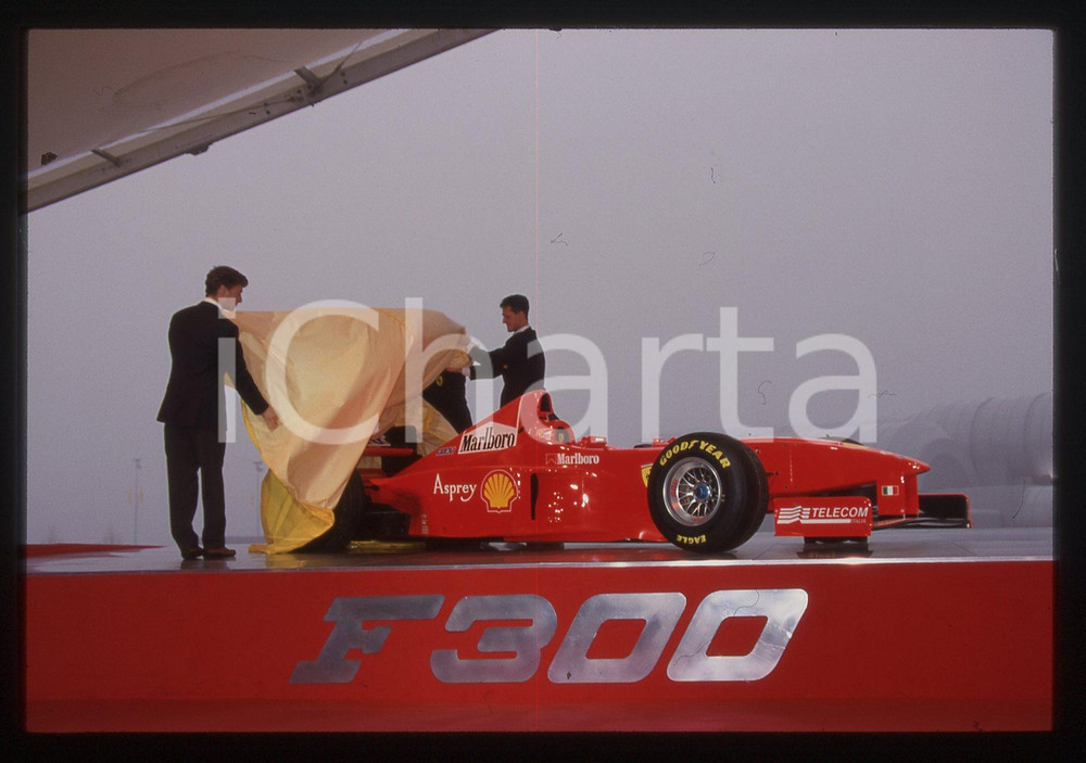 35mm vintage slide* 1998 FORMULA 1 - Presentazione FERRARI F300 (2)