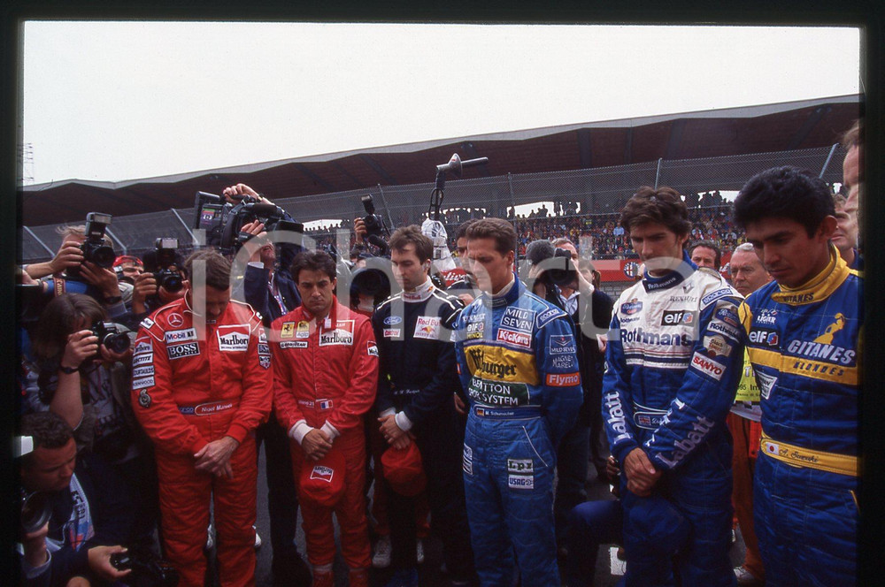 Fotografia d epoca originale 35mm vintage slide1995 IMOLA F1 Minuto di silenzio per la morte di Ayrton SENNA 1
