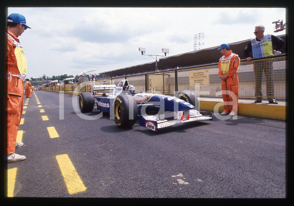 35mm vintage slide* 1995 IMOLA FORMULA 1 Damon HILL ai box su WILLIAMS FW17