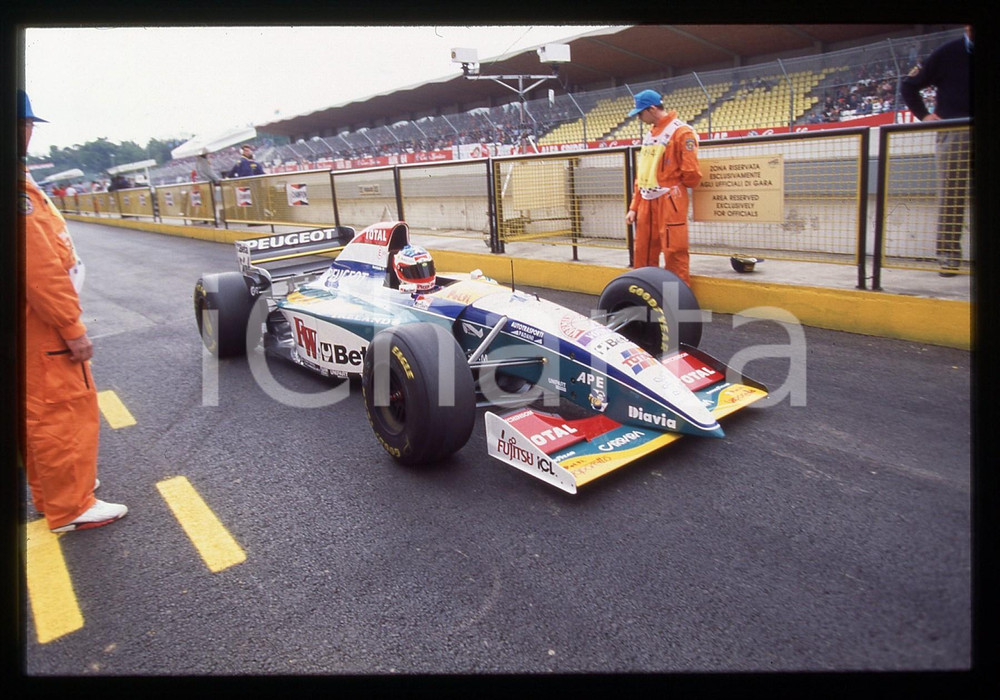 35mm vintage slide* 1995 IMOLA F1 - Rubens BARRICHELLO in pista su JORDAN 195