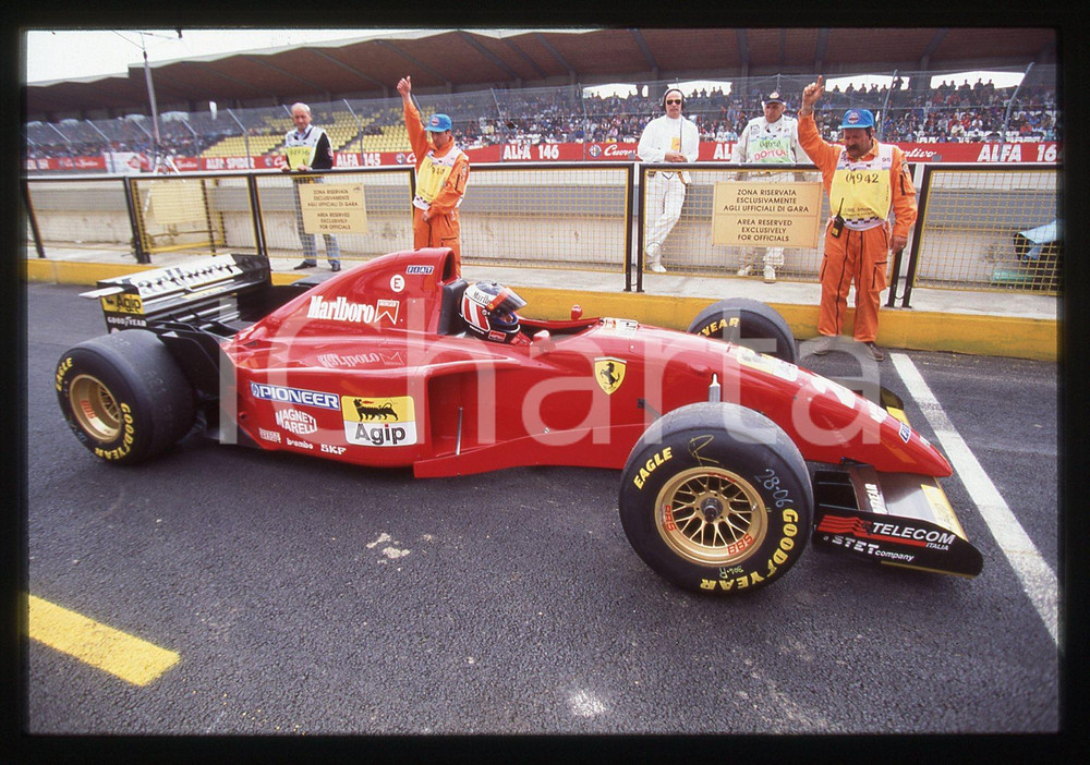 35mm vintage slide* 1995 IMOLA F1 - Gerhard BERGER ai box su FERRARI 412T2 (4)