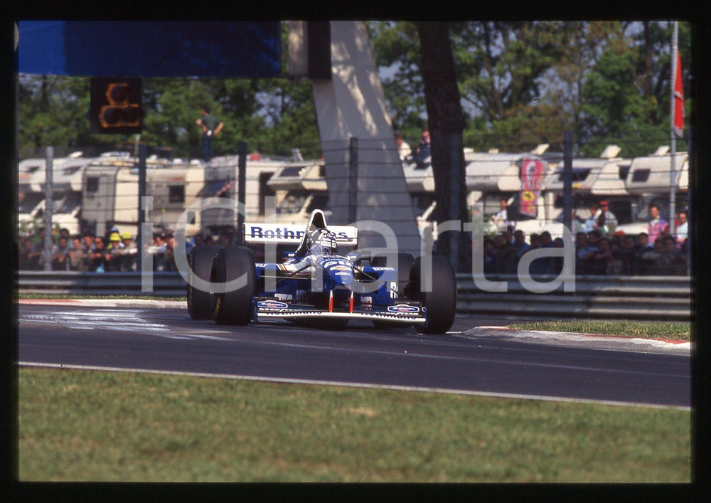 35mm vintage slide*1995 IMOLA FORMULA 1 Damon HILL in pista su WILLIAMS FW17 (3)