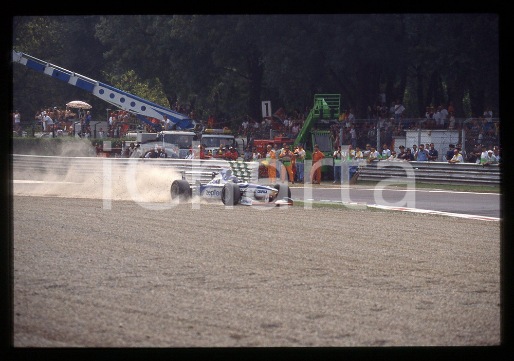 35mm vintage slide* 1997 MONZA F1 -  Pedro DINIZ in pista su ARROWS A12