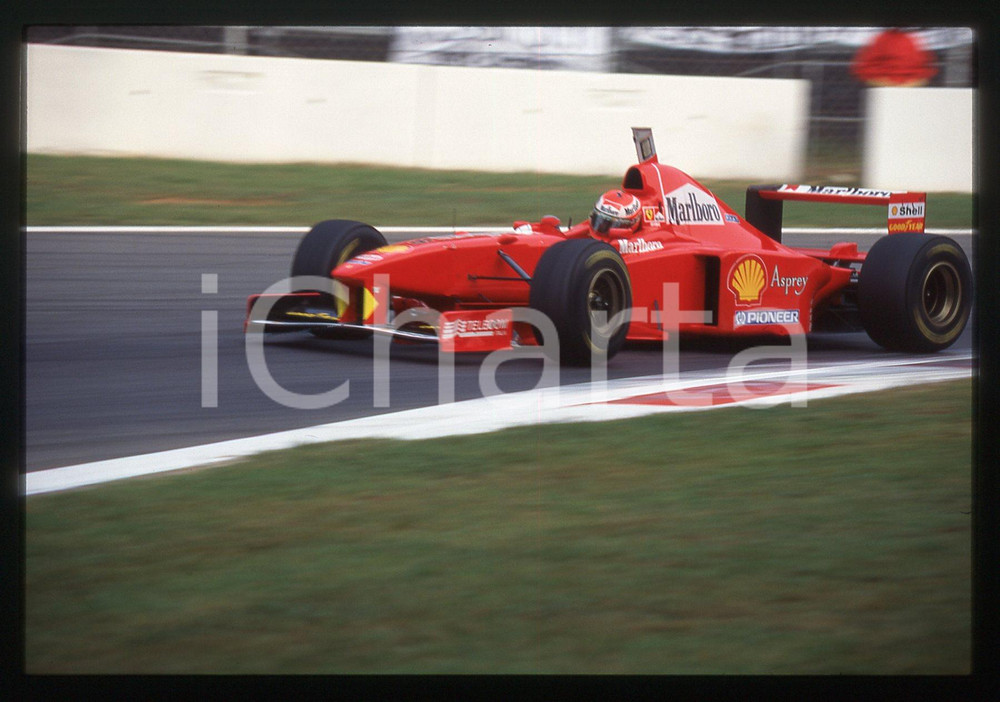 Fotografia d epoca originale 35mm vintage slide 1997 MONZA F1   Eddie IRVINE in pista su FERRARI F310B 1