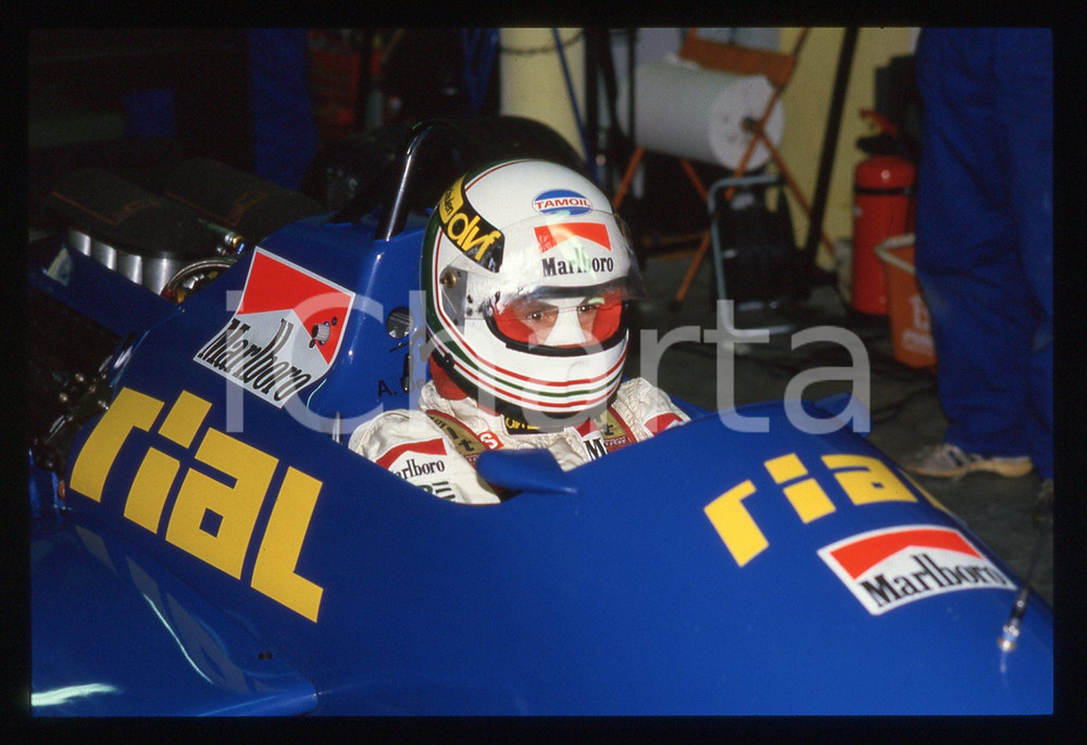 35mm vintage slide* 1988 FORMULA 1 Andrea DE CESARIS a bordo della RIAL ARC1 *