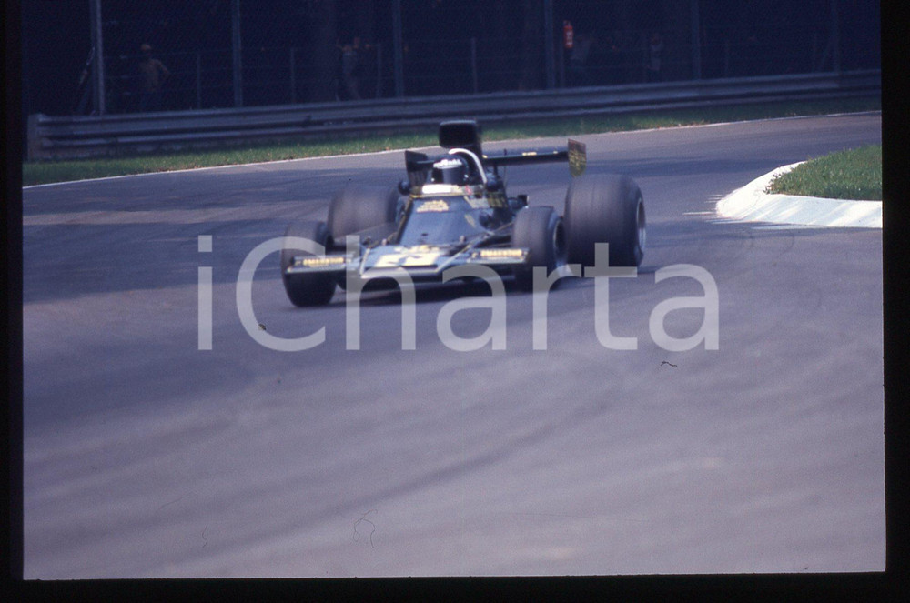 Fotografia d'epoca originale 35mm vintage slide* 1975ca FORMULA 1 - Monoposto durante un Gran Premio (3) 1