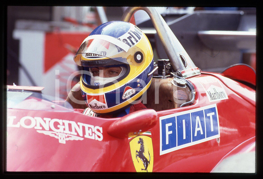 Fotografia d'epoca originale 35mm vintage slide* 1984 FORMULA 1 Michele ALBORETO ai box su FERRARI 126C4 (3) 1