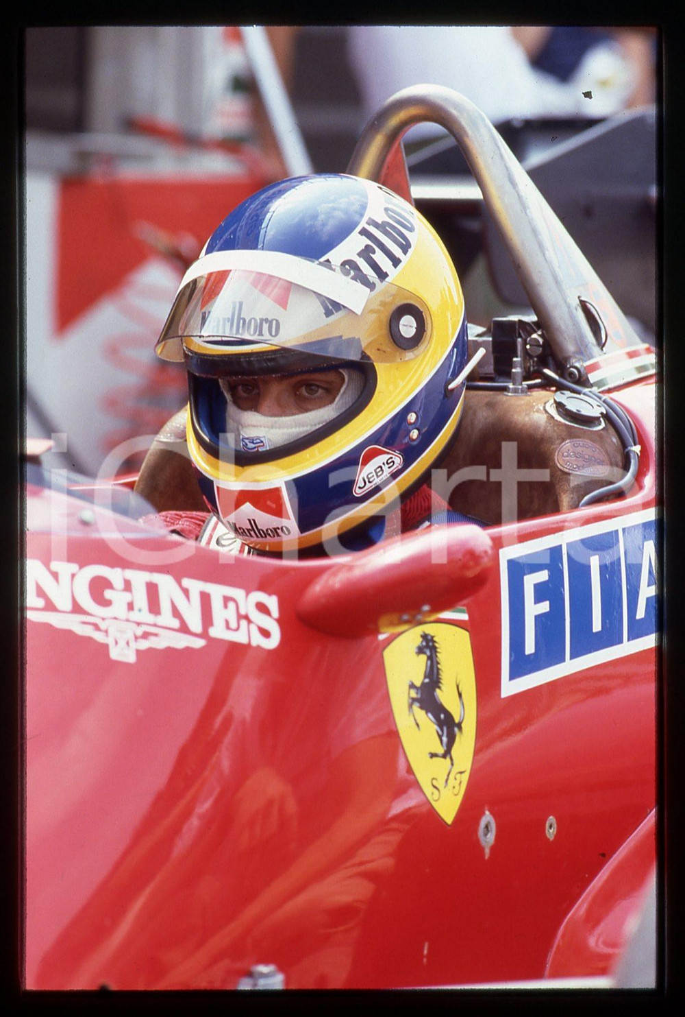 Fotografia d'epoca originale 35mm vintage slide* 1985ca FORMULA 1 - Michele ALBORETO ritratto su FERRARI (3) 1