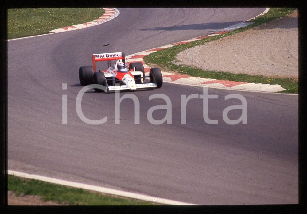 Fotografia d'epoca originale 35mm vintage slide* 1985ca FORMULA 1 - Alain PROST in pista su MCLAREN 1