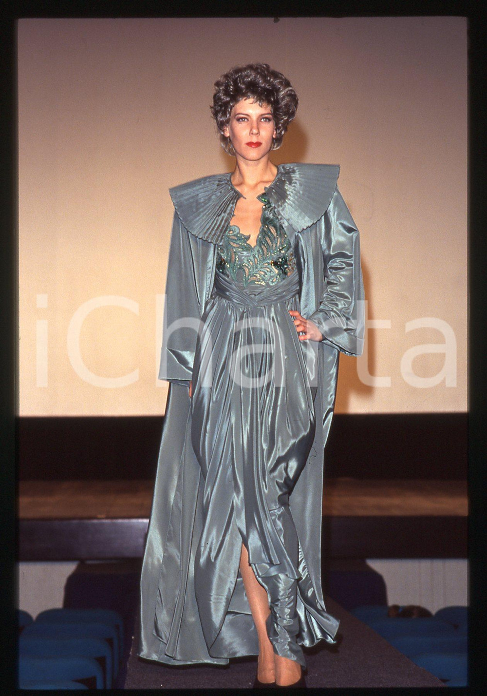 Fotografia d'epoca originale 35mm vintage slide* 1990ca MILANO (?) Valentin YUDASHKIN Sfilata stilista 1